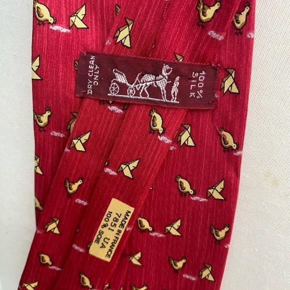 Hermès Tie 7851 Whimsical Chicken 100% Silk - Picture 2 of 7